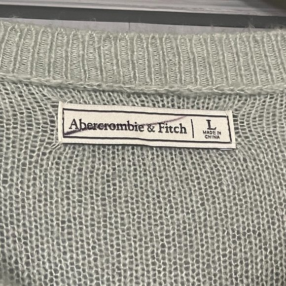 Sweaters - Picture 9 of 9